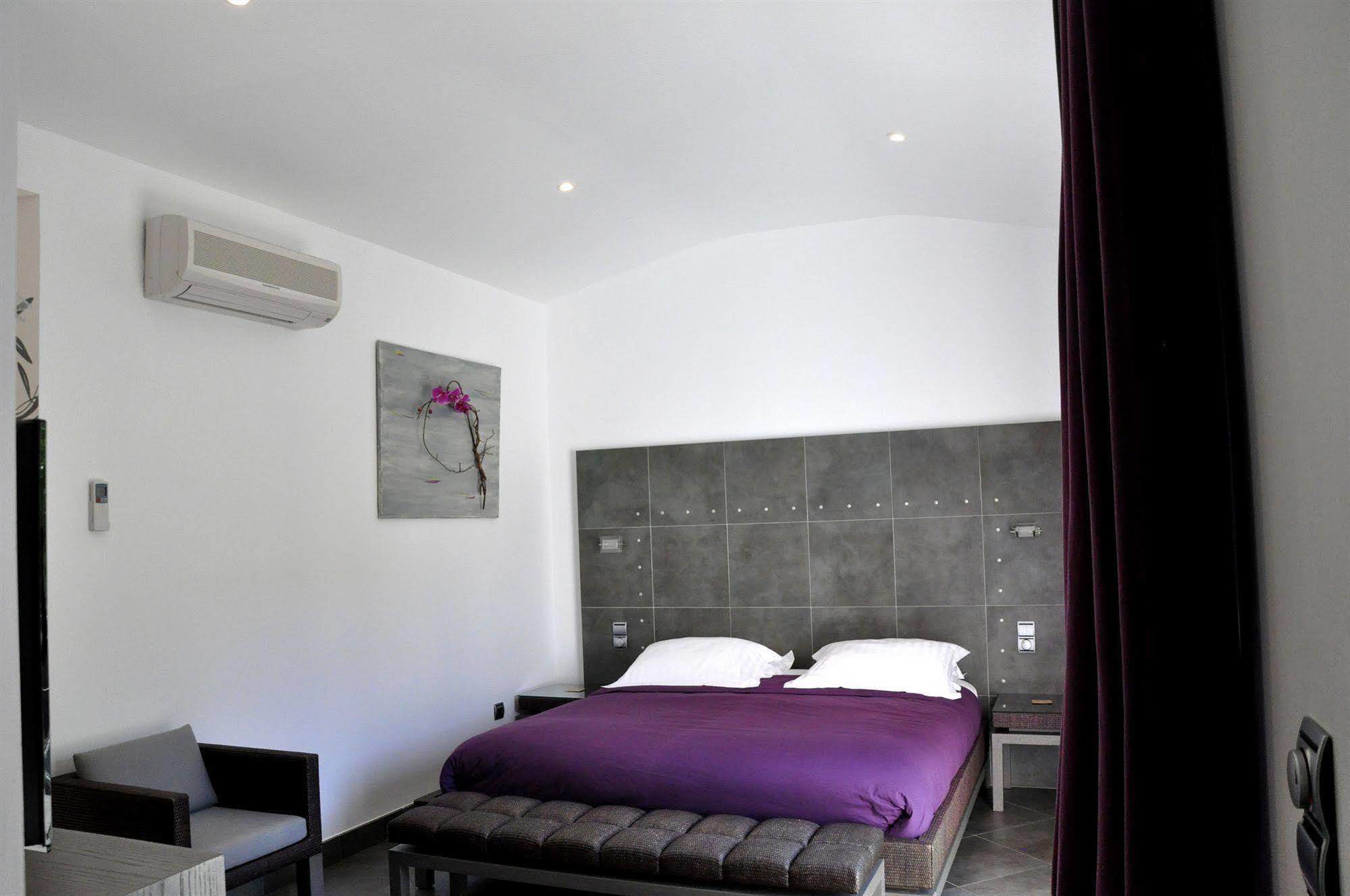 Private Hotel - Adult Only بورتو فيكشْيو المظهر الخارجي الصورة
